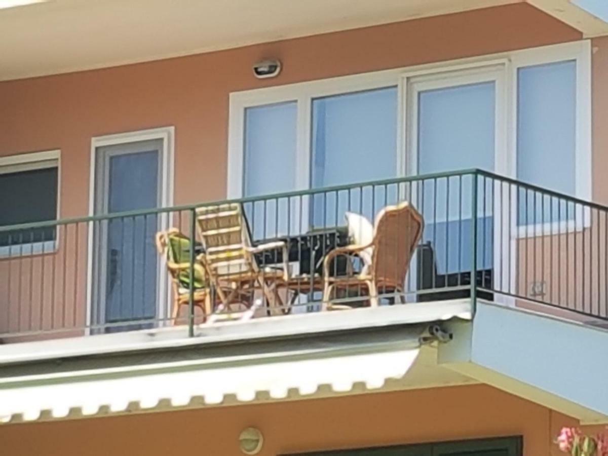 マネルバ・デル・ガルダCasa Di Ludovicaアパートメント エクステリア 写真